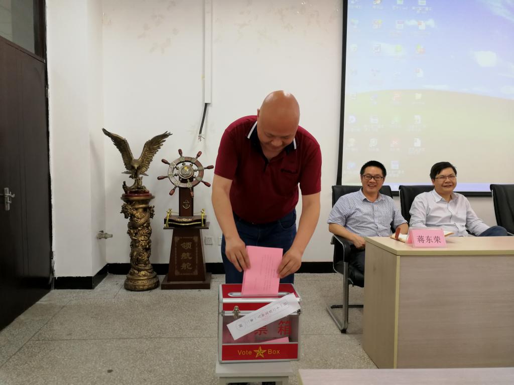 365最快线路检测中心院长李山投票